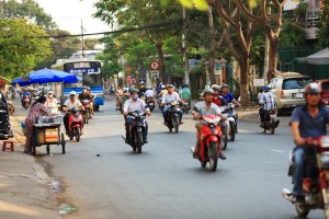 02_ベトナムの市内（バイク）